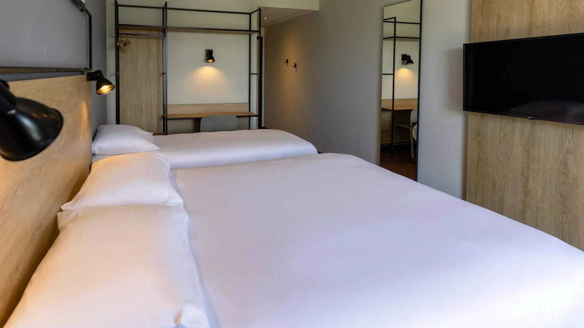 Hotel Ibis Marseille Marignane Technopole